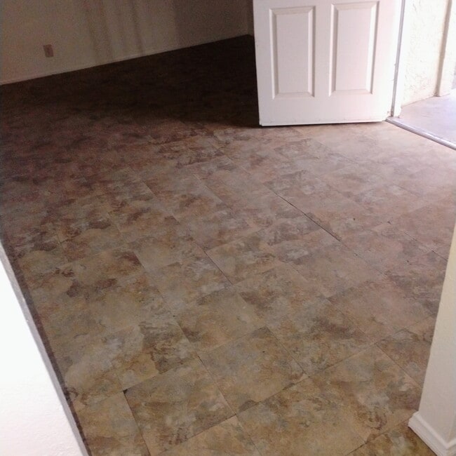 Photo - 215 W Grace St Unit #B