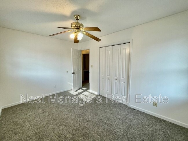 Photo - 1929 Crestview Dr