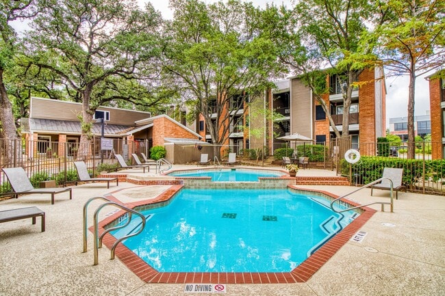 Pool - Village Oaks Rental