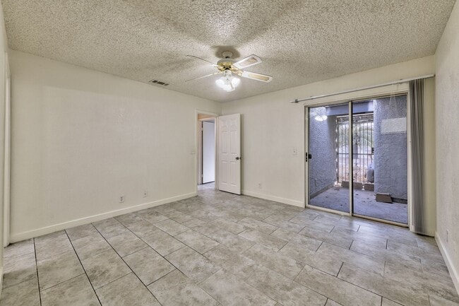 Photo - 221 N Lamb Blvd