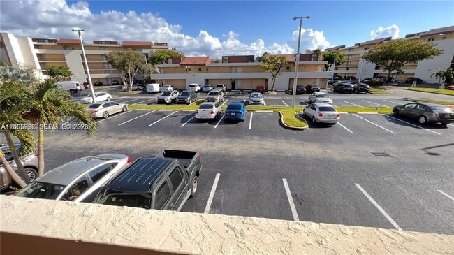 Photo - 8850 Fontainebleau Blvd Unidad 401