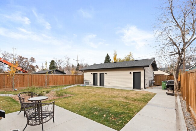 Photo - 11710-11125 125 St NW Unit BSMT 3