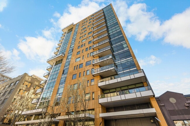 Building Photo - 311 NW 12th Ave Unit 204