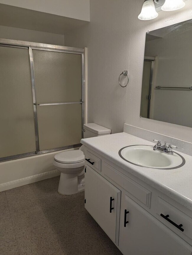 4413 Isla Verde St Unidad B