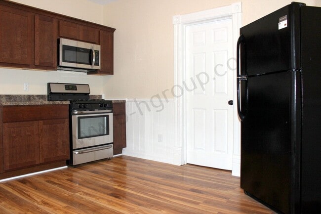4828 16th Ave Unit Lower