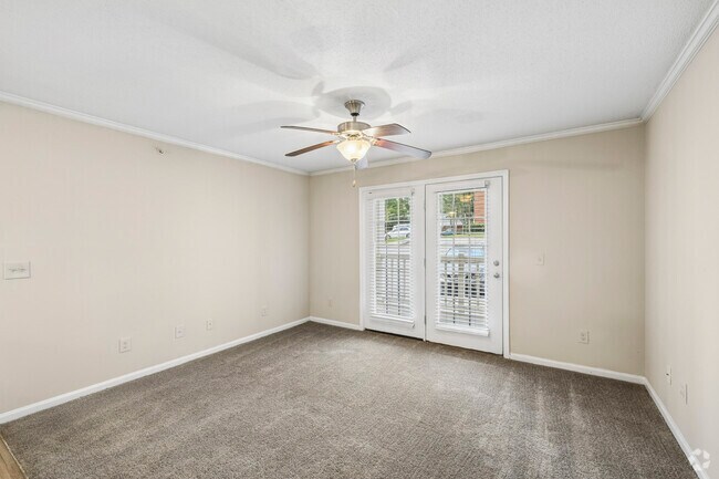 3BR, 2BA - 1,240SF - Living Room