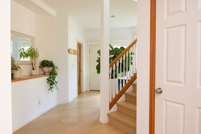 Photo - 14513 Meridian Pl W