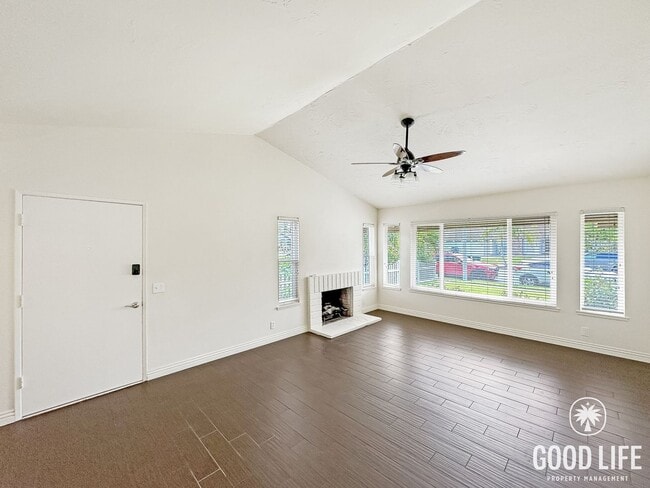 Photo - Spacious 3BR/2BA Home with 2-Car Garage in Lake Forest, CA – Great Location