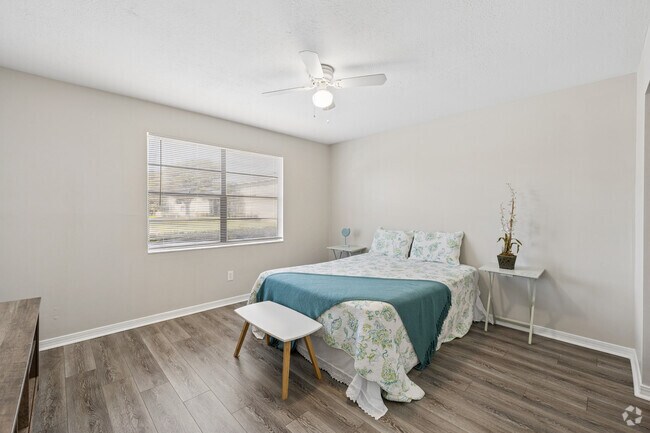 2BR, 2BA - 947SF - Bedroom - Seaside Villas Apartments