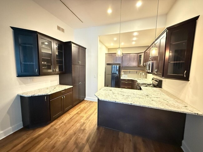 Photo - 822 Scott St