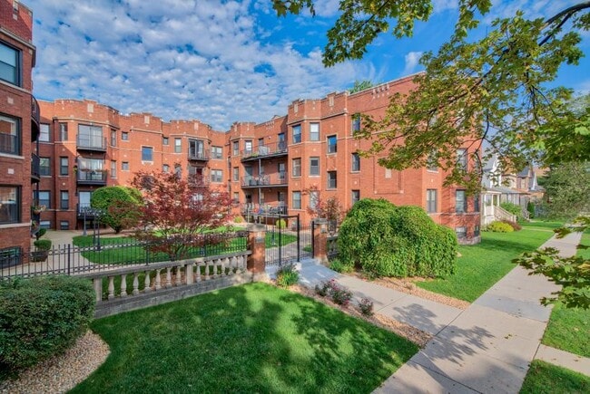 Building Photo - 2 bedroom in Chicago IL 60618 Unit 3E