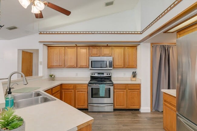 Photo - 6385 Banks Ave