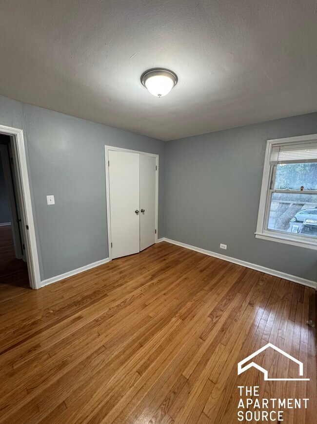 Photo - 6719 N California Ave Unit 1W