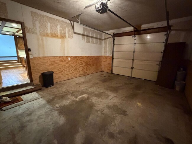 Photo - 475972 E 740 Rd
