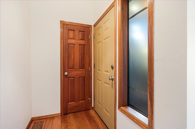 Photo - Secluded Lake Oswego Condo at Mountainside...