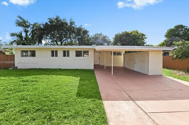 Building Photo - 140 NW 198th St