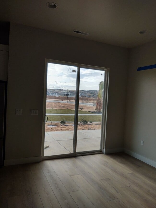 Photo - LIKE NEW 3 Bed Snowberry Dr!