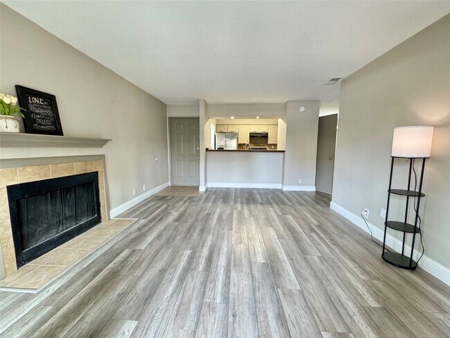 5981 Arapaho Rd Unit 303