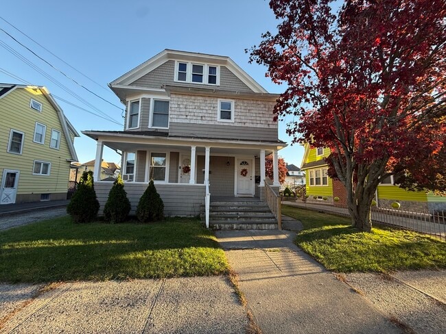 Building Photo - 87 Manhattan Ave Unit 3rd floor