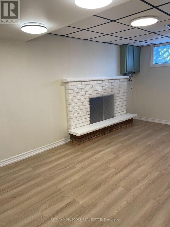 Photo - 166 Collings Ave