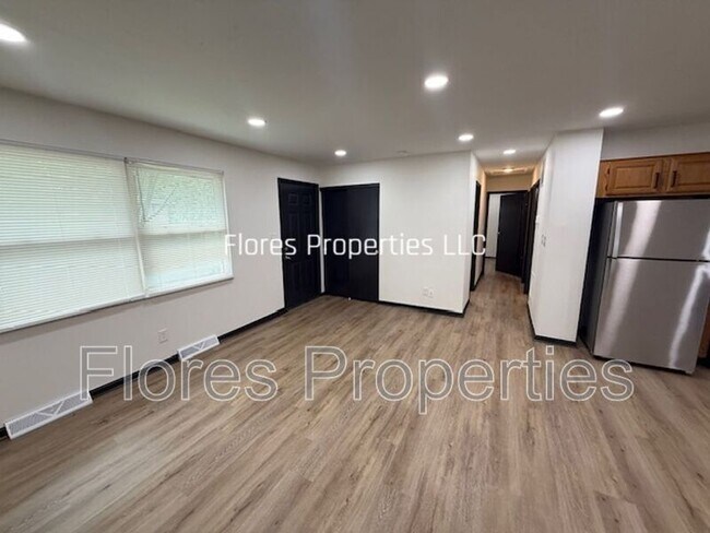 Photo - 6406 Faircrest Rd