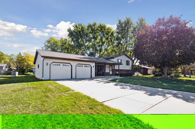 Photo - 2093 Tunis Rd