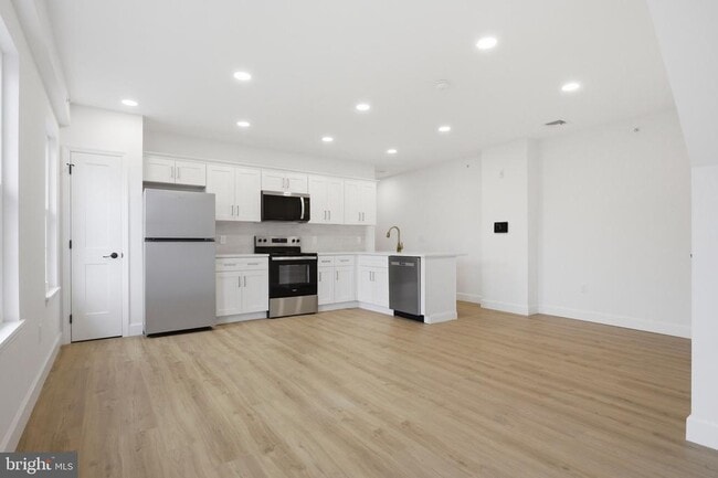 Photo - 100 W Front St Unit 2B