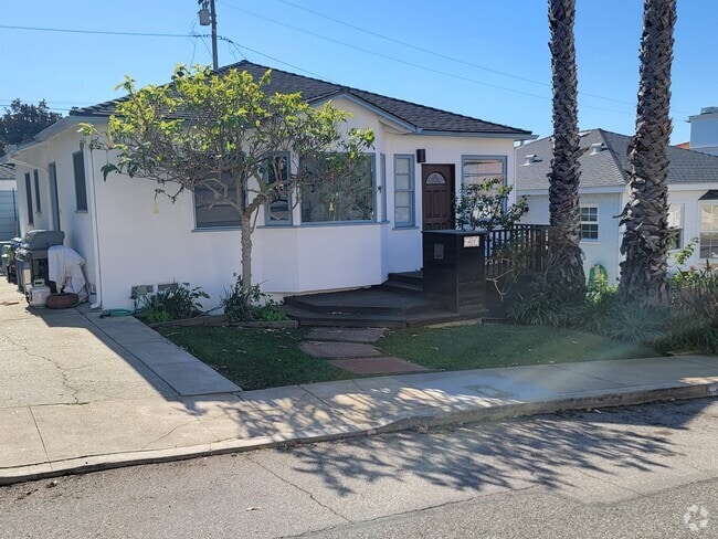 Building Photo - 408 Miramar Dr Rental