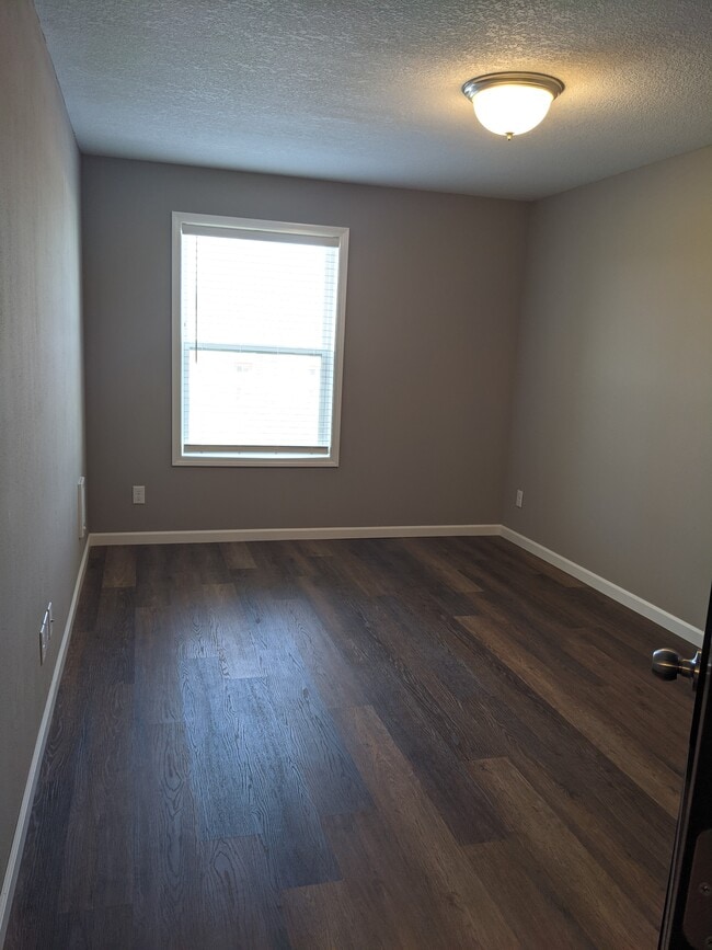 Photo - Lakeview Apartments