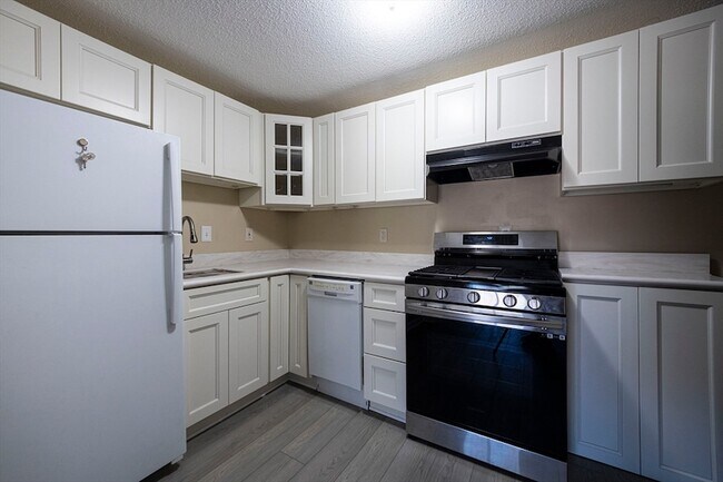 Photo - 645 W Lowell Ave Unit 23