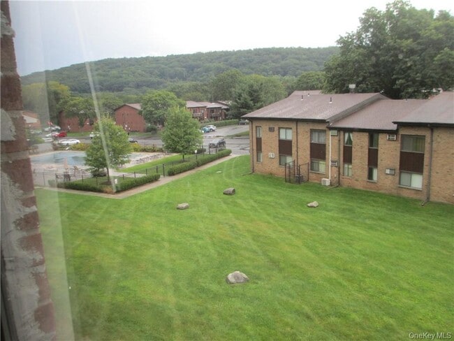 Photo - 2 Brevoort Dr Unit 2B