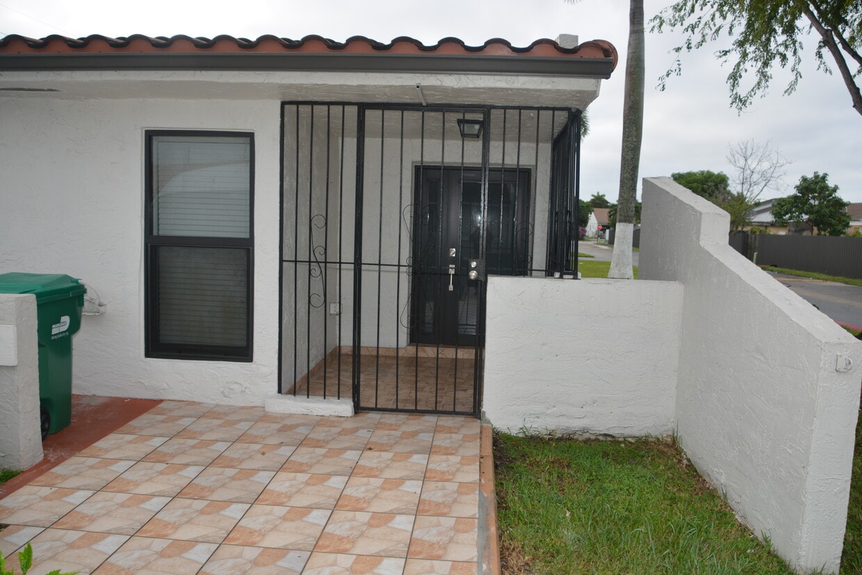 Photo - 9466 SW 6th Ter (Miami, FL)