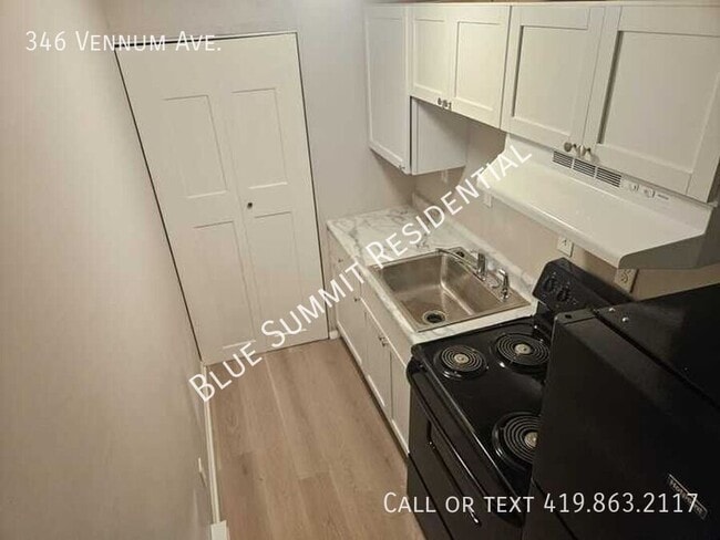 Photo - 346 Vennum Ave