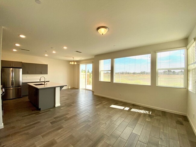 Photo - $2,395 Alluvial & Fowler, 3 Bedroom Home -...