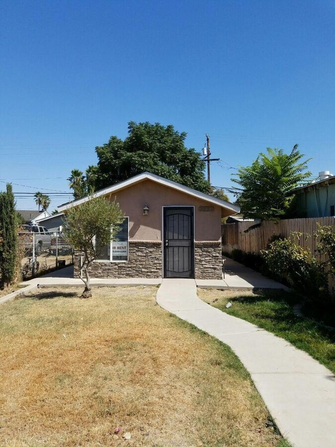 Unique 2 Bedroom 1 Bathroom Home Located I... - Unique 2 Bedroom 1 Bathroom Home Located I...