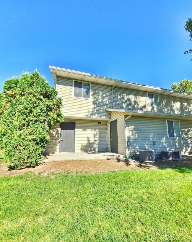 Photo - Beautiful 3 bed 2 bath Townhome in Boise!