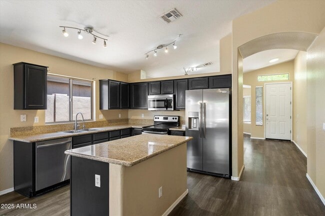 Building Photo - 15120 N 102nd St Rental