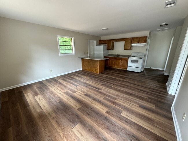100 Wadsworth St NE Unit 100 Apartment B