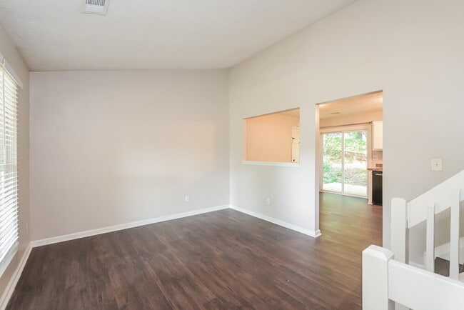 Photo - 405 Rill Crest Ct