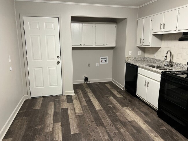 Building Photo - 406-408 Rogers Unit 408 B