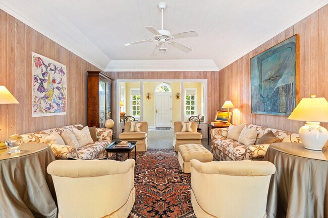 Photo - 353 Seaspray Ave