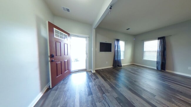 Photo - 4 Bedroom 2.5 Bathroom Rental in Oakmont o...