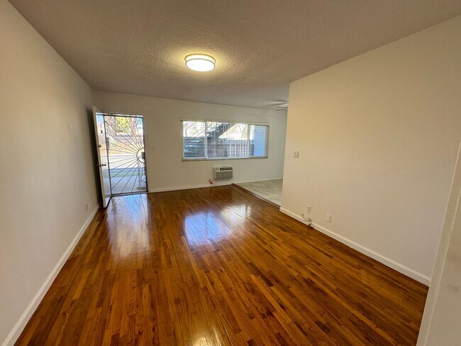 Photo - 11330 Ohio Ave