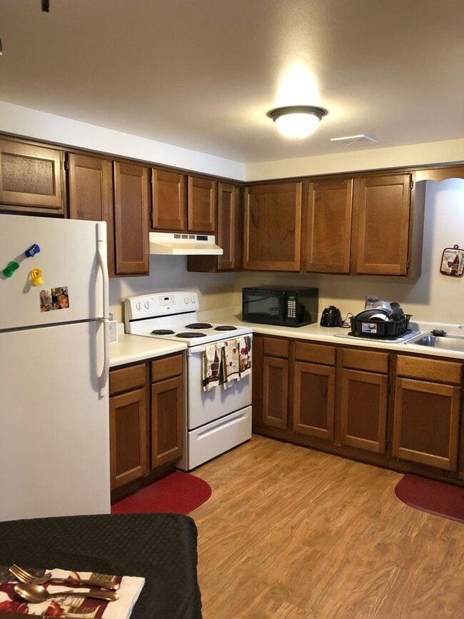 Photo - Orchard Court II Apartments