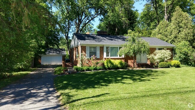 Building Photo - 2164 Westfall Rd Rental