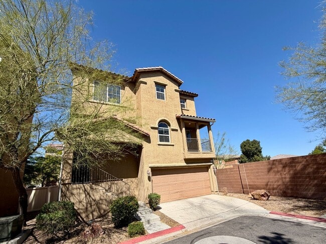 Building Photo - 3 story in Silverado Ranch