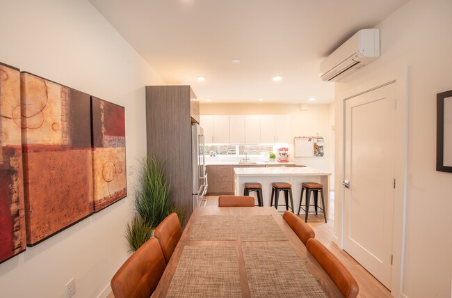 Photo - 3238 14th Ave W