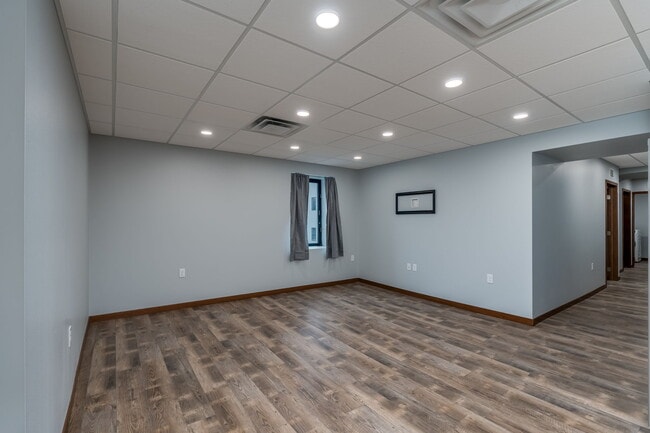 Family Room - 513 N Riverfront Dr Unit 4
