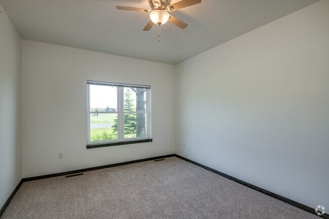 2 BR, 2 BA - 1,350SF - Zimmer Dr Townhomes