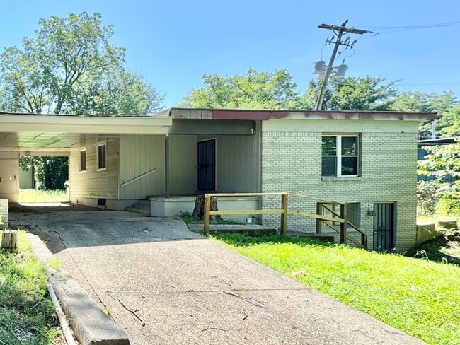 Photo - 2876 Cela Rd